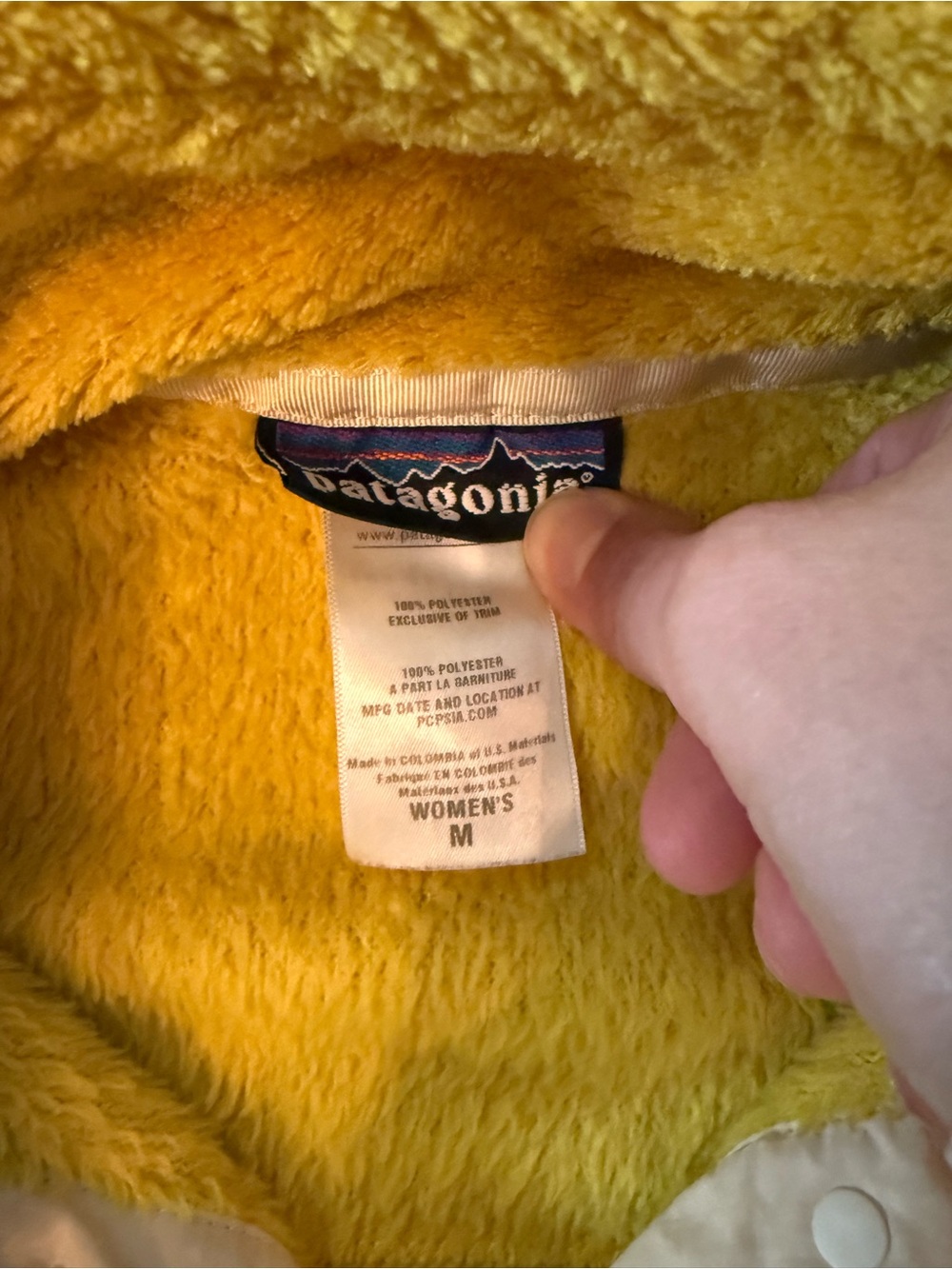 Patagonia Re Tool Snap Fleece Size M Yellow Women's Pullover 1/4 Pockets - Picture 3 of 3